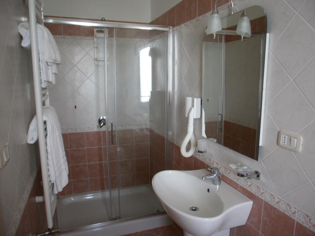 Hotel Sirena Castellabate Værelse billede